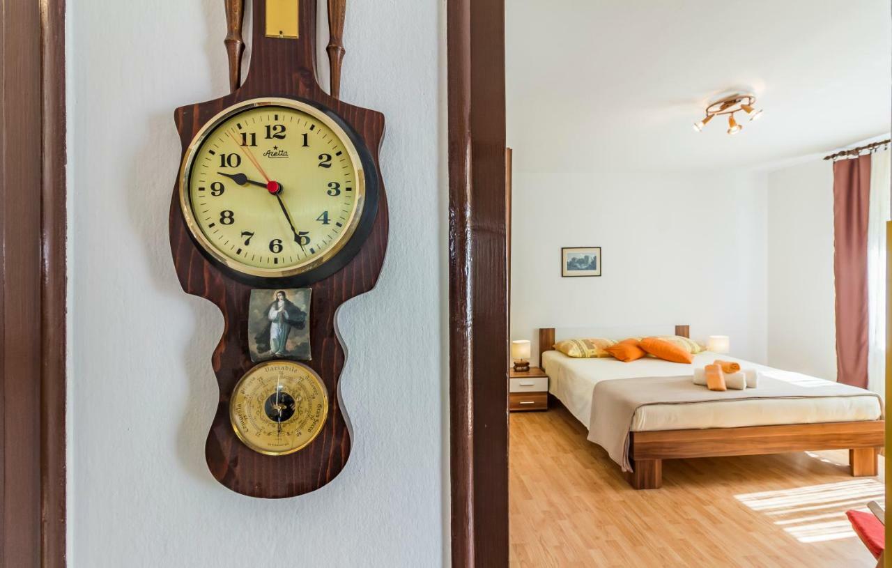 Pula Apartment *
